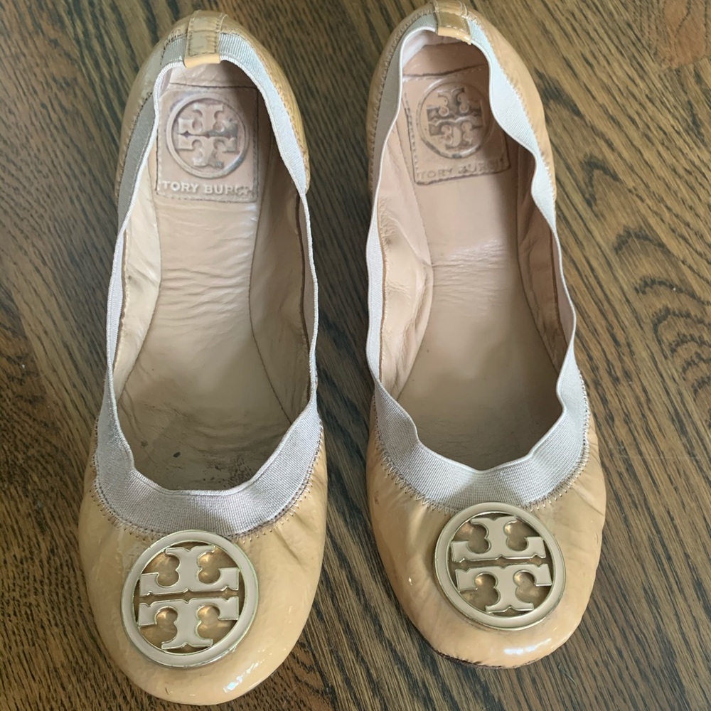 Tory Burch sz 7 ballet flats, tan